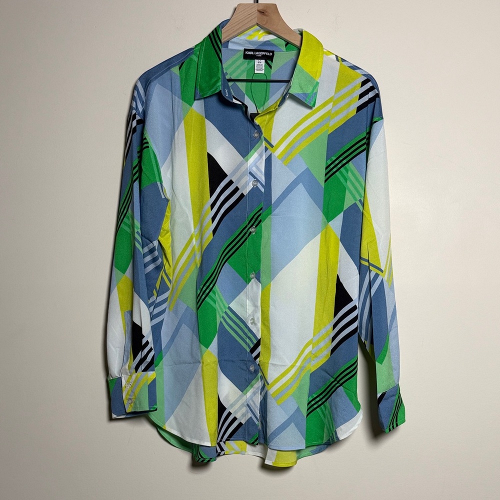 Karl Lagerfeld Paris Women’s Oversized Printed Button Front Blouse